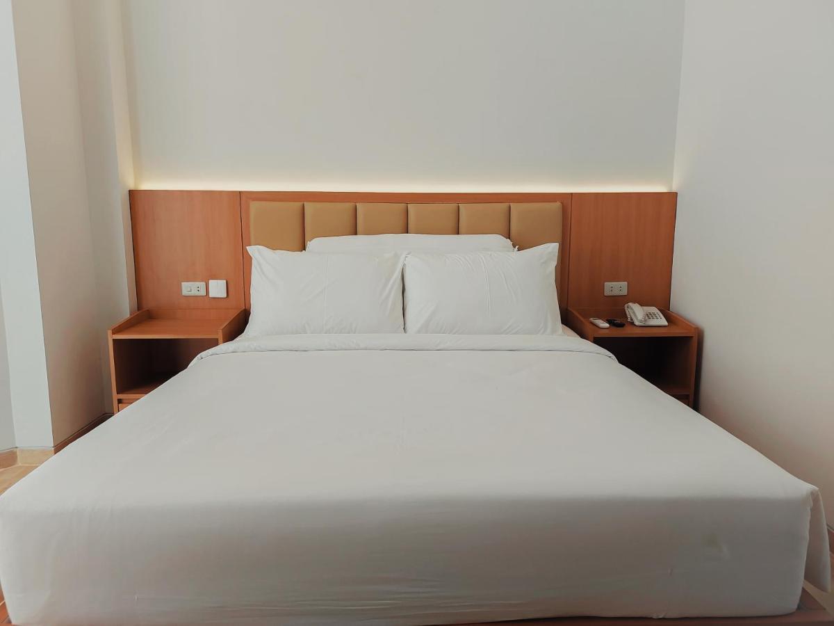 Ayman Syariah Hotel Surabaya Bagian luar foto